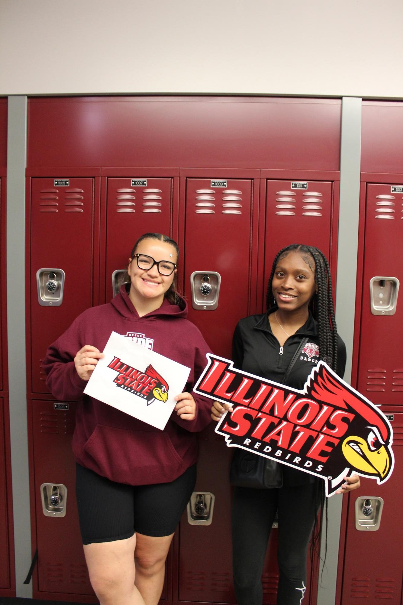 Seniors Celebrate Decision Day in College Seminar!