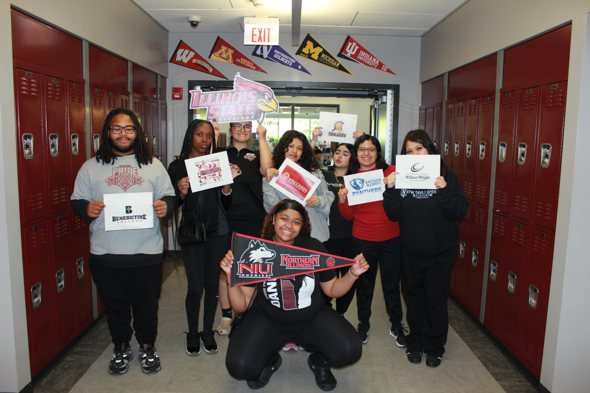 Seniors Celebrate Decision Day in College Seminar!