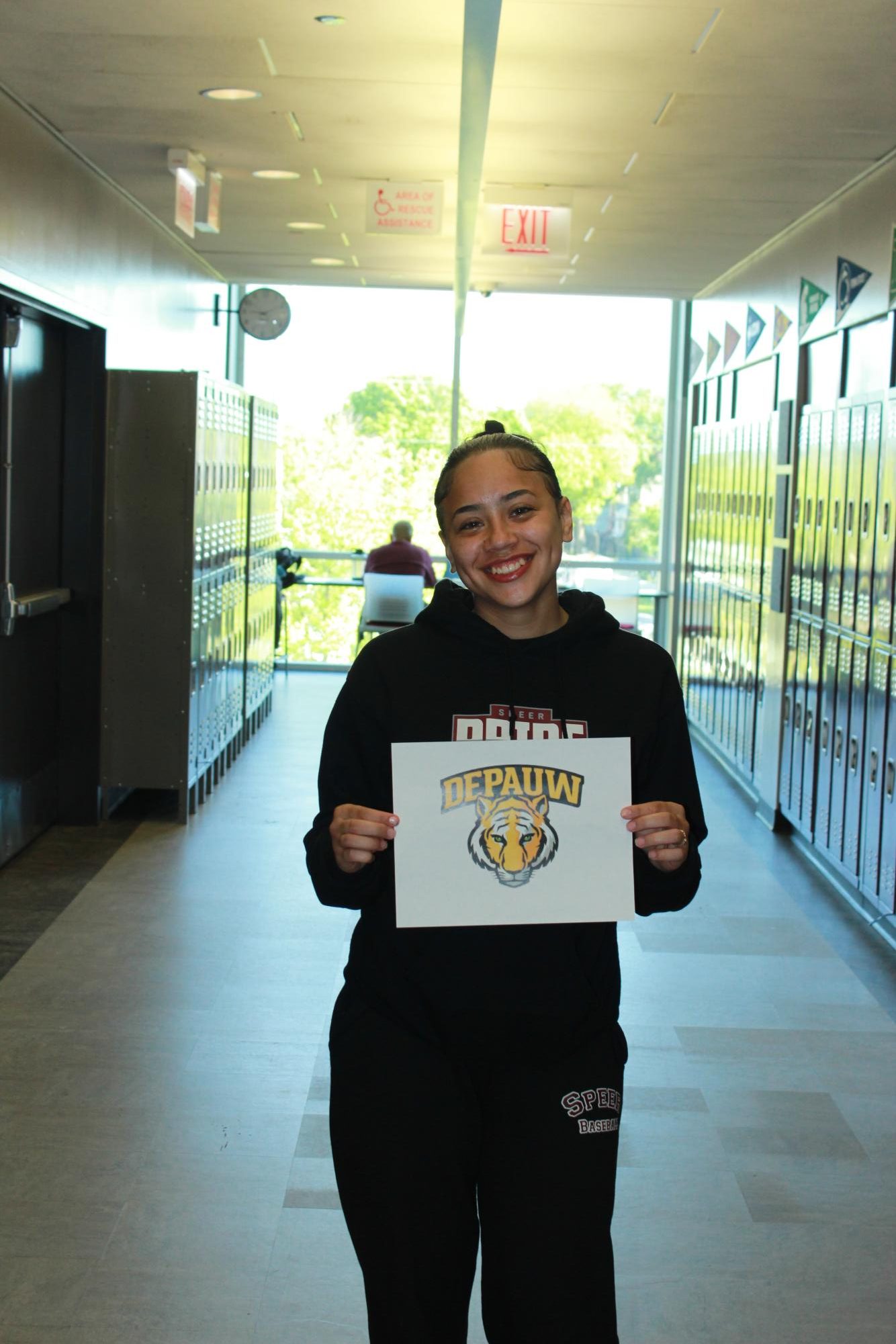 Seniors Celebrate Decision Day in College Seminar!