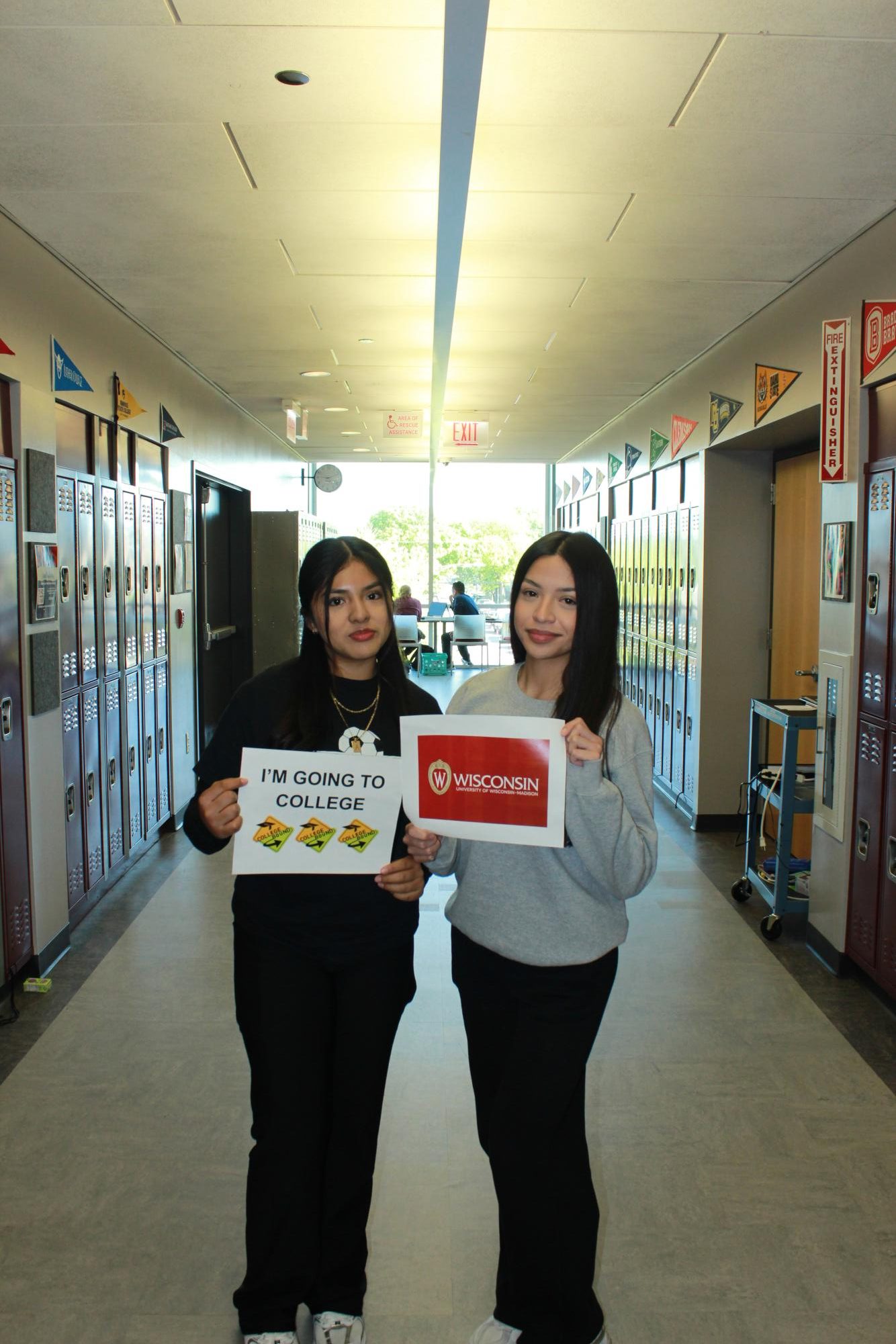 Seniors Celebrate Decision Day in College Seminar!