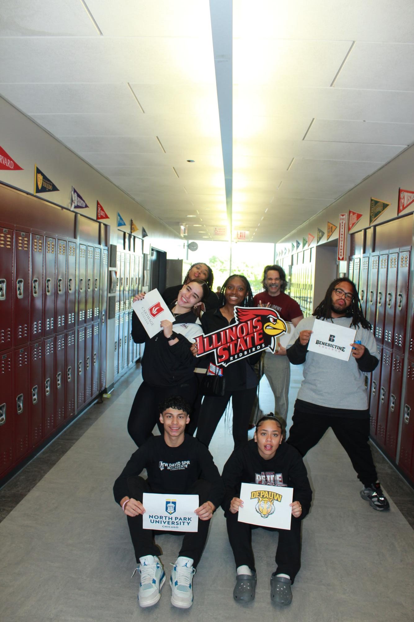 Seniors Celebrate Decision Day in College Seminar!