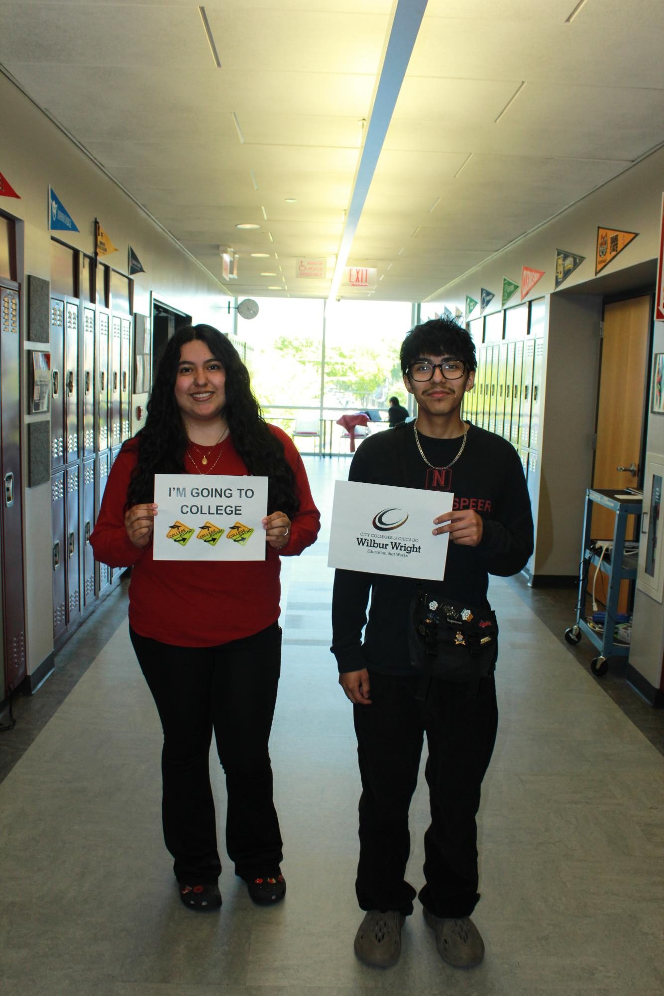 Seniors Celebrate Decision Day in College Seminar!