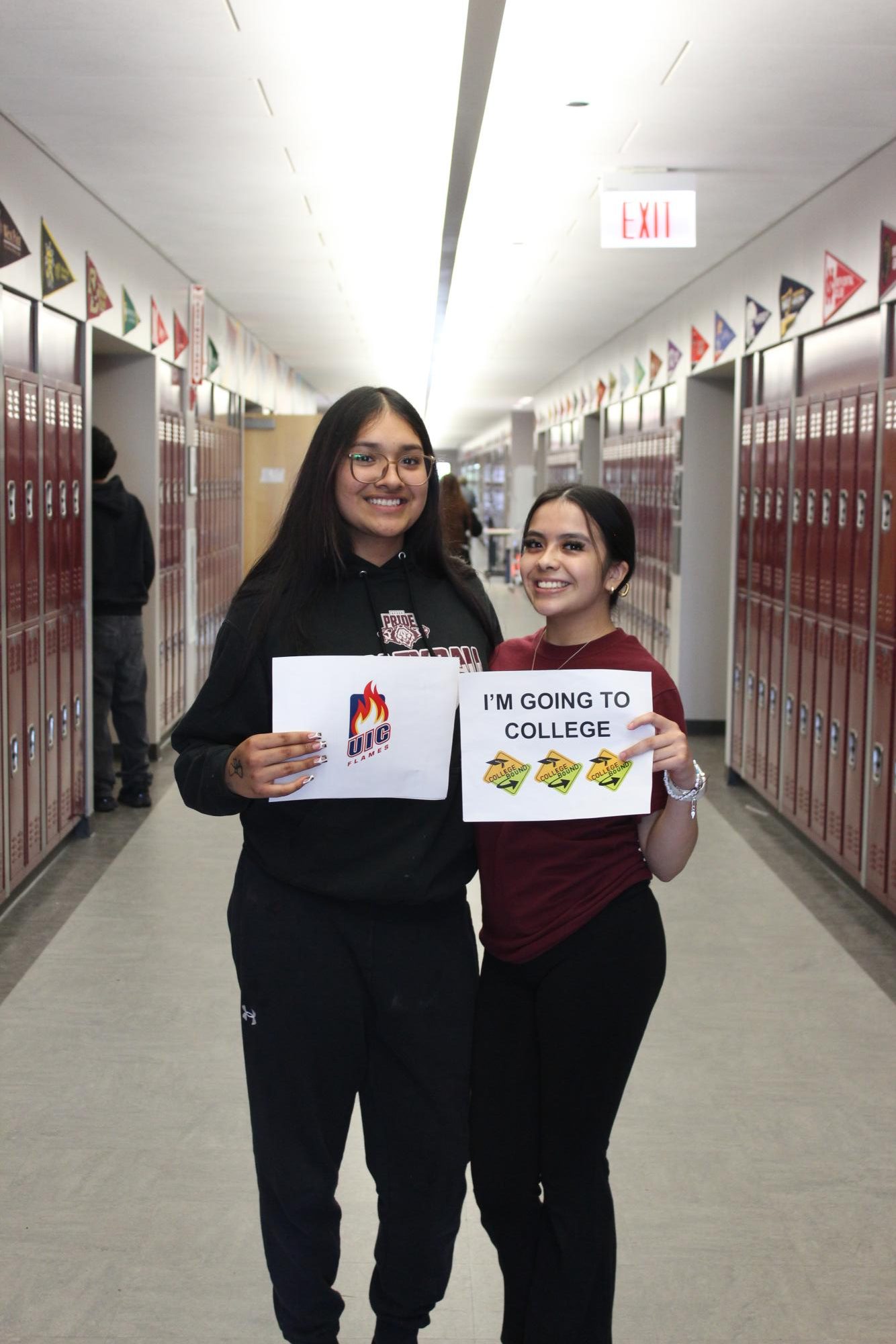 Seniors Celebrate Decision Day in College Seminar!